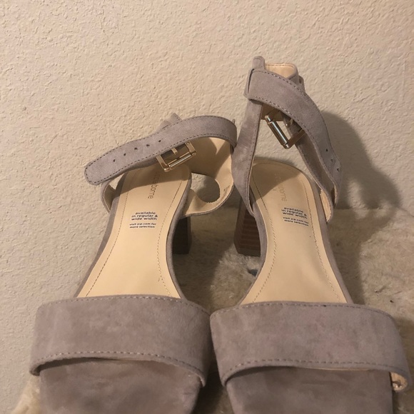 Liz Claiborne low heel - Picture 3 of 4